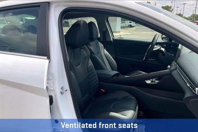 New 2025 Hyundai Elantra Limited FWD image 34