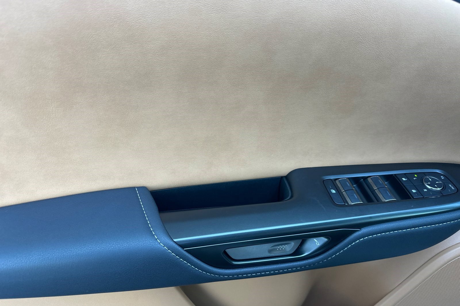 Certified 2025 Lexus RZ 300e 300e Premium w/ Accessory Package (2T) image 12