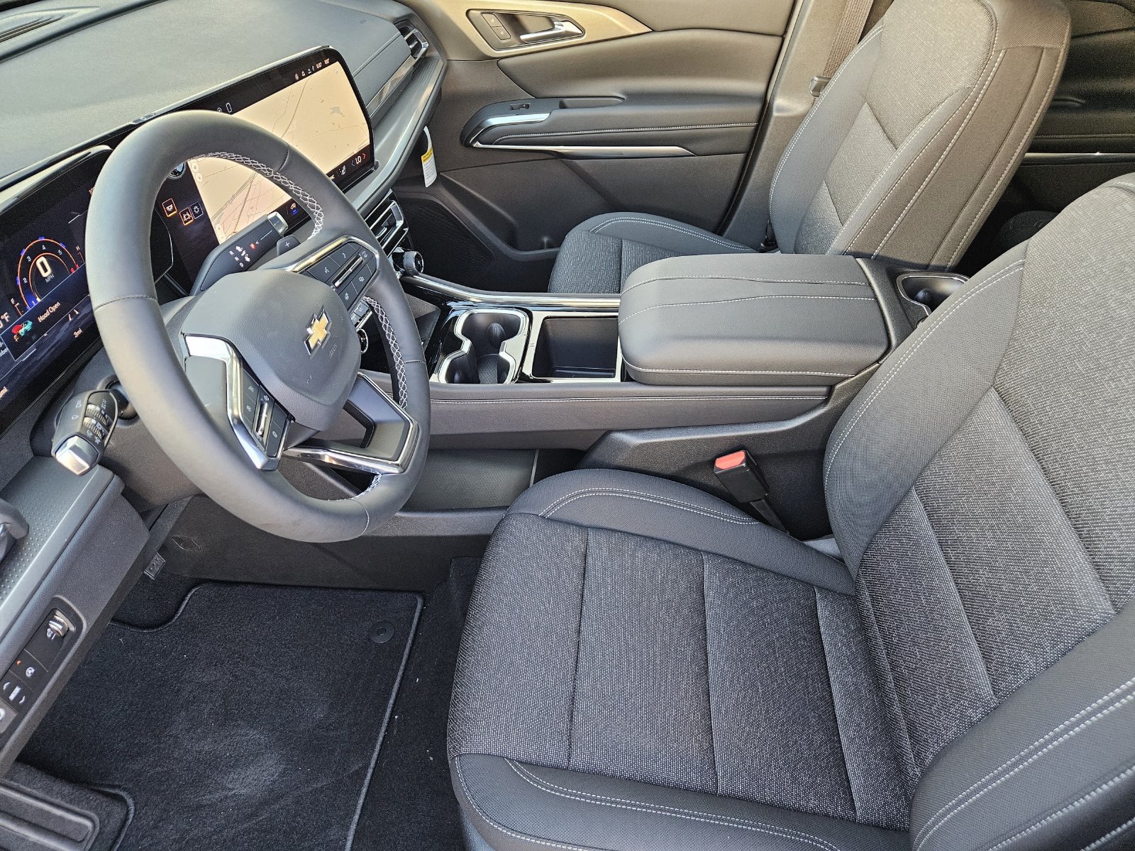 New 2027 Chevrolet Traverse LT FWD image 14