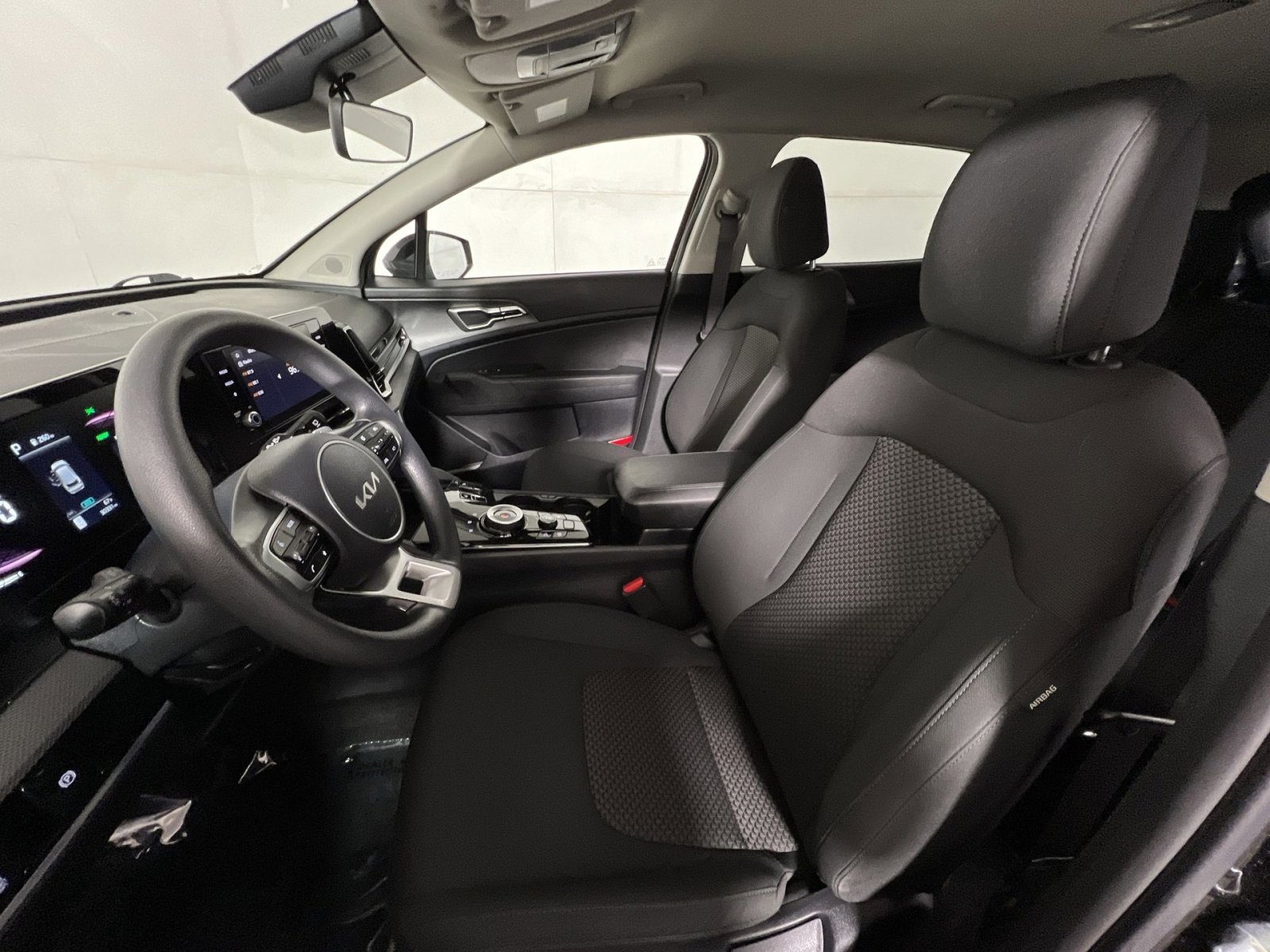 Used 2023 Kia Sportage LX AWD/4WD image 13