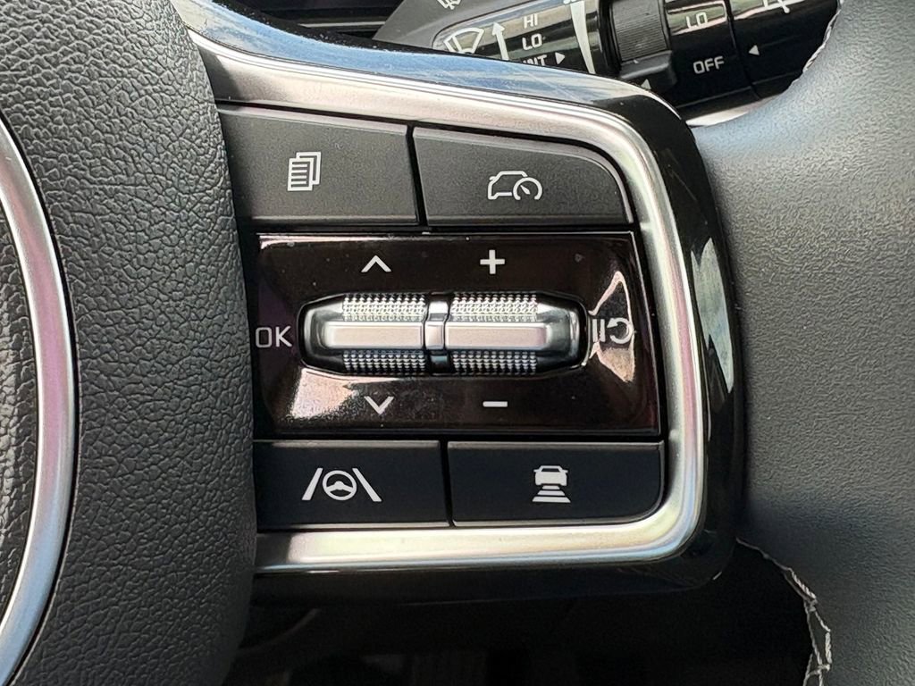 Certified 2025 Kia Sorento S w/ Panoramic Sunroof Package FWD image 26