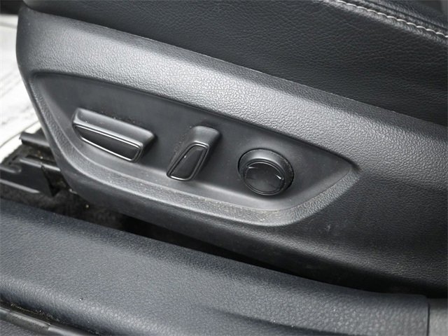 Used 2022 Toyota Camry XSE image 13