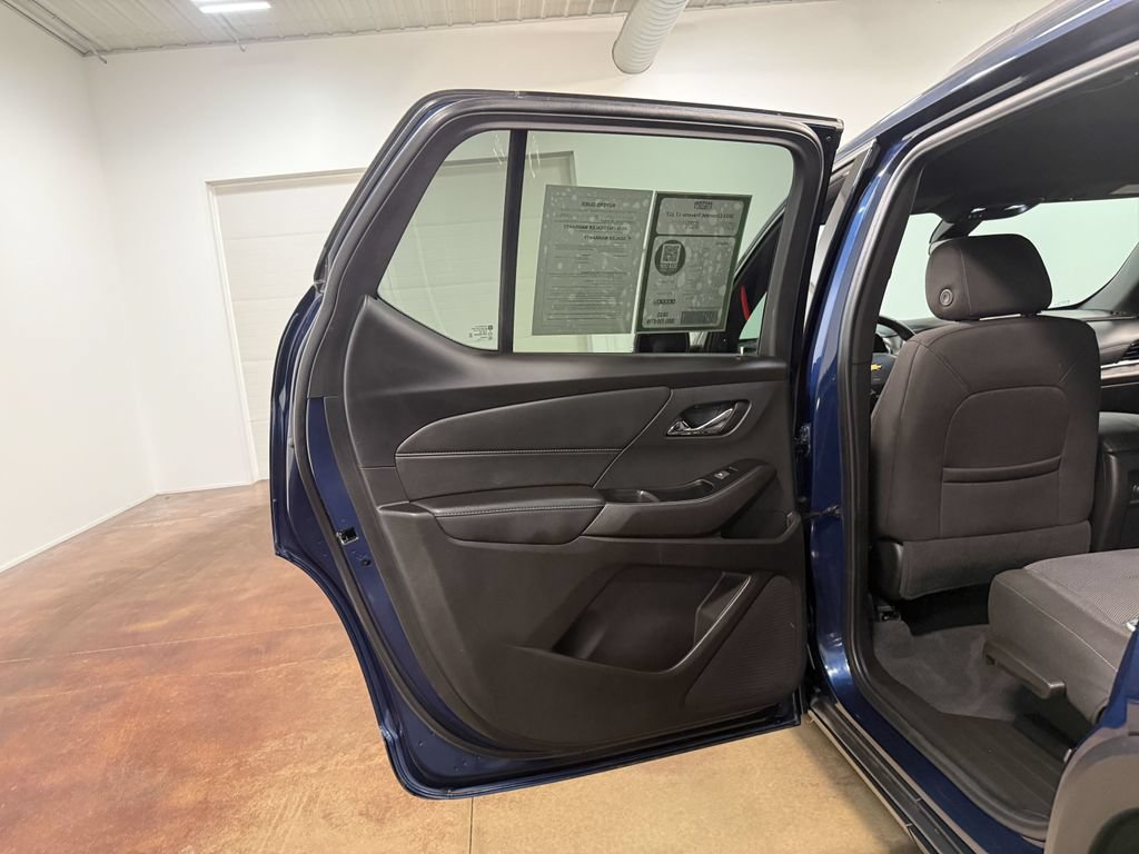 Used 2023 Chevrolet Traverse LT w/ LPO, Floor Liner Package AWD/4WD image 46