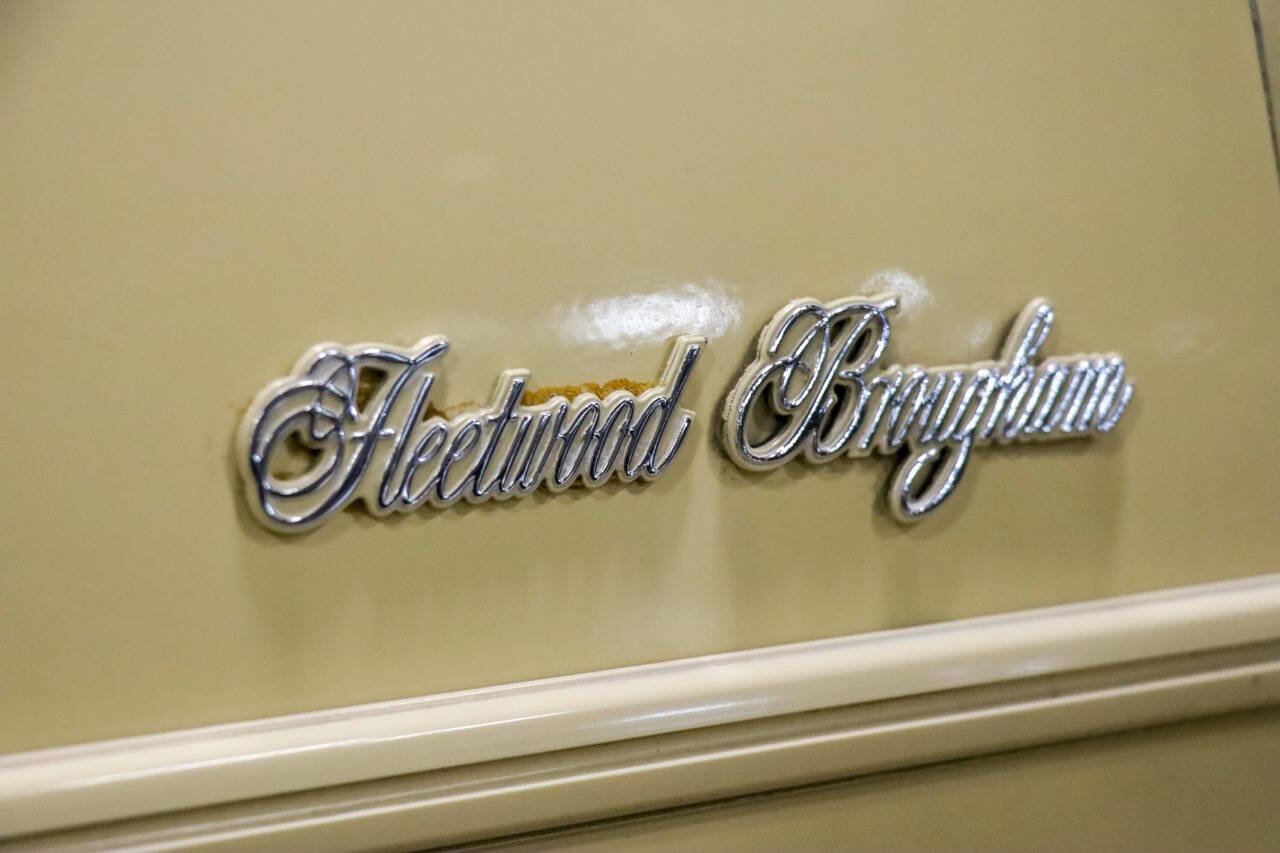 Used 1986 Cadillac Brougham Brougham image 23