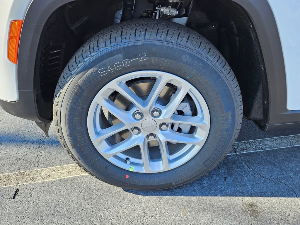 New 2025 Jeep Grand Cherokee Laredo X w/ Luxury Tech Group I image 9