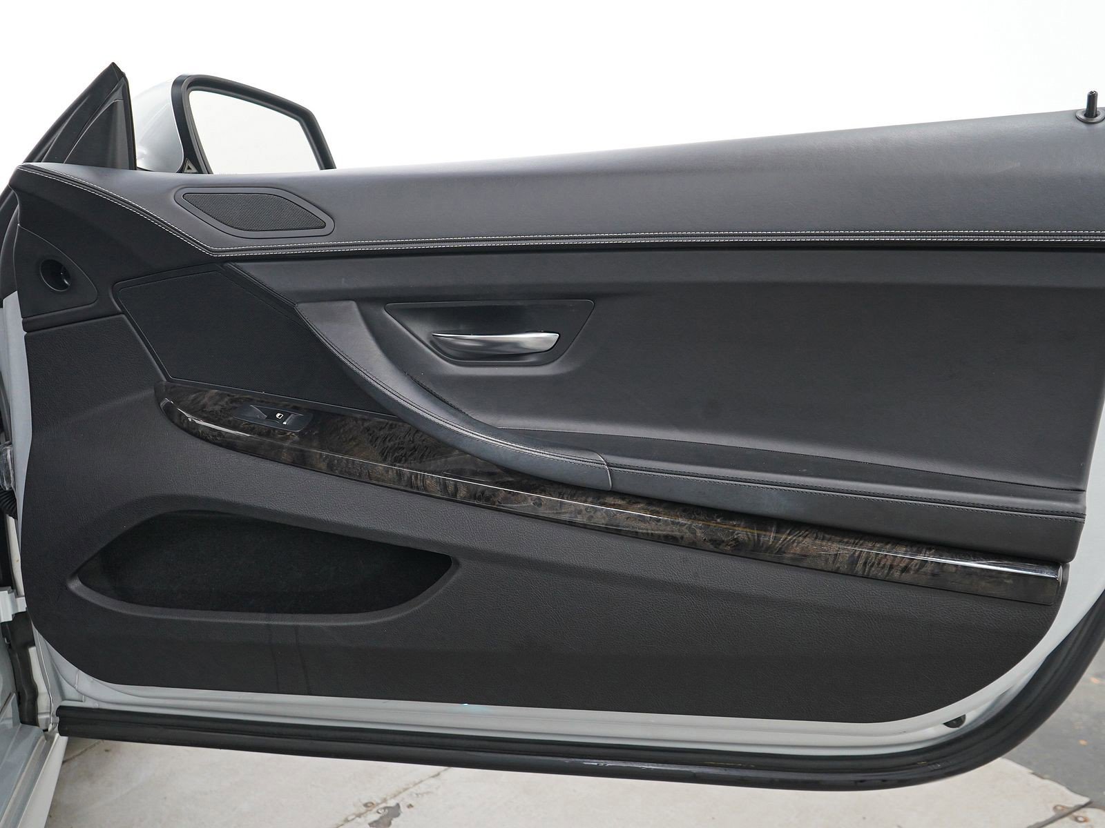 Used 2012 BMW 650i xDrive Convertible AWD/4WD image 9