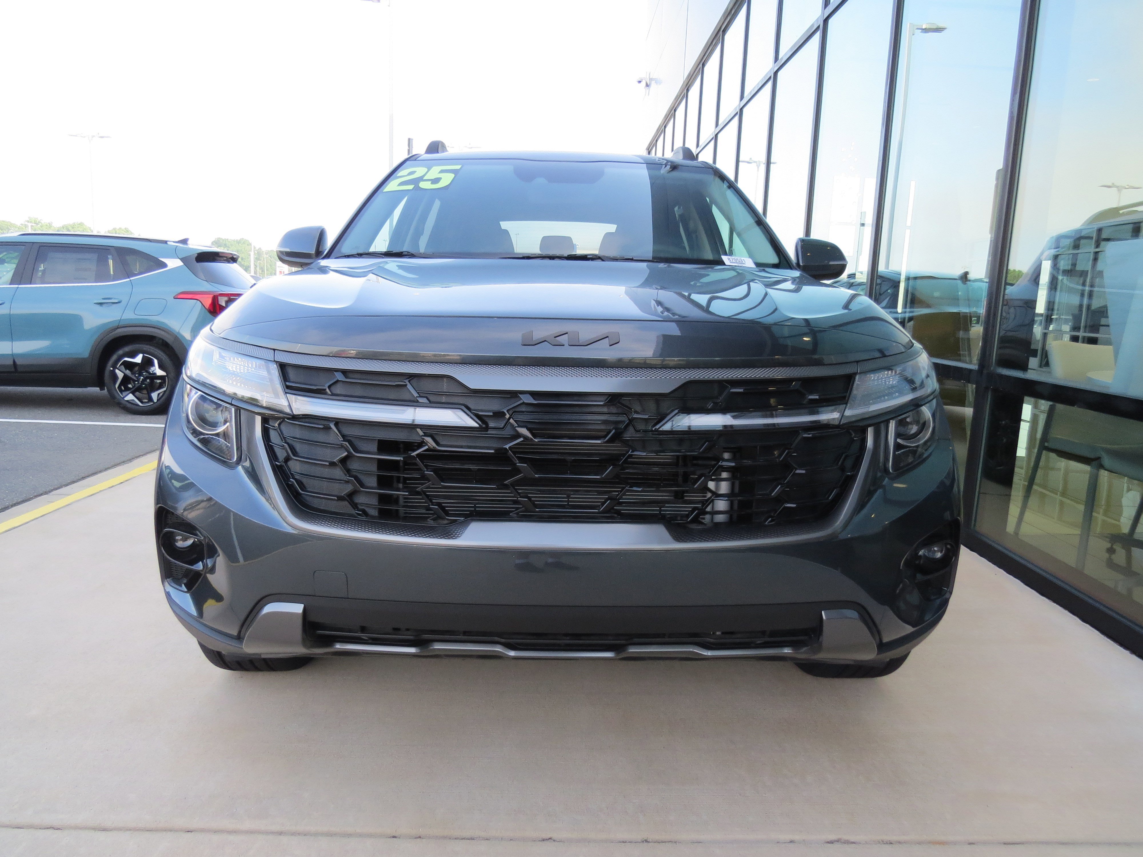 New 2025 Kia Seltos X-Line image 29