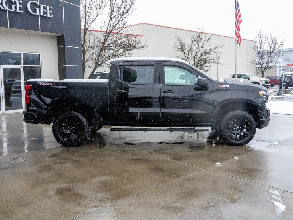 Used 2021 Chevrolet Silverado 1500 LT Trail Boss w/ Bed Protection Package image 8