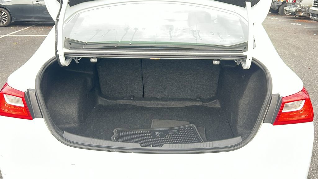 Used 2023 Chevrolet Malibu LT image 16