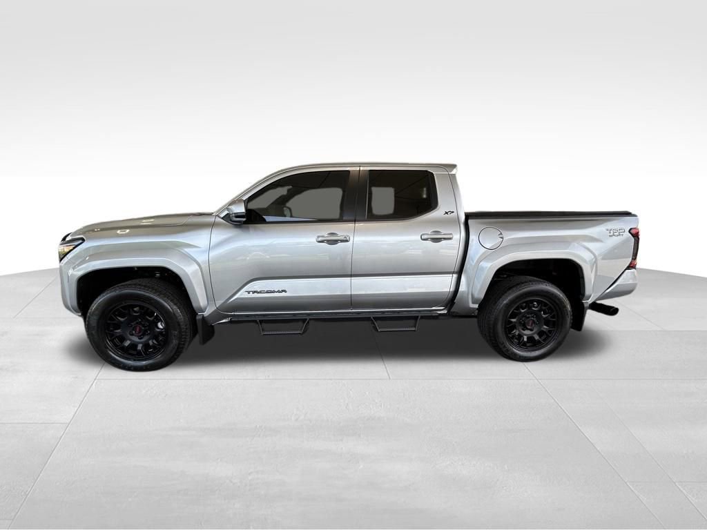 Used 2024 Toyota Tacoma TRD Sport RWD image 7