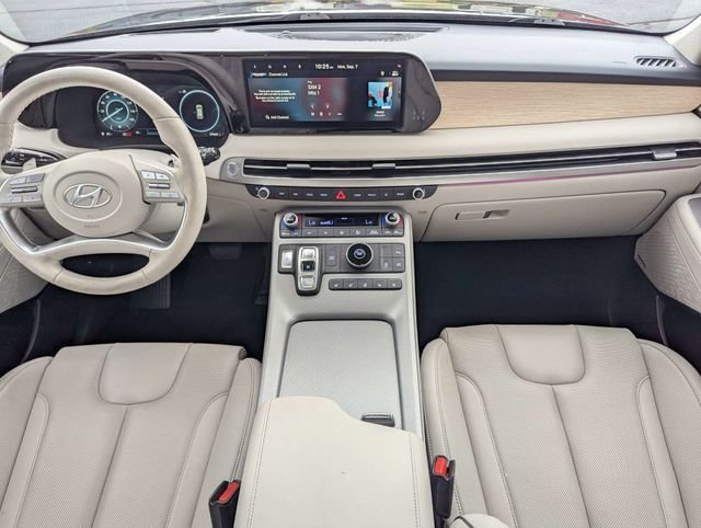 Used 2025 Hyundai Palisade Limited FWD image 6