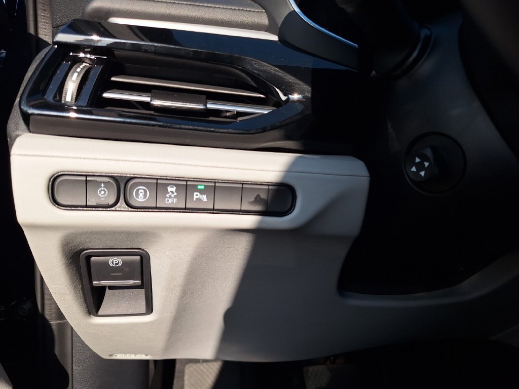 Certified 2026 Acura MDX w/ Technology Package FWD image 23