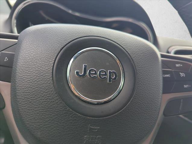 Used 2019 Jeep Grand Cherokee Limited RWD image 29