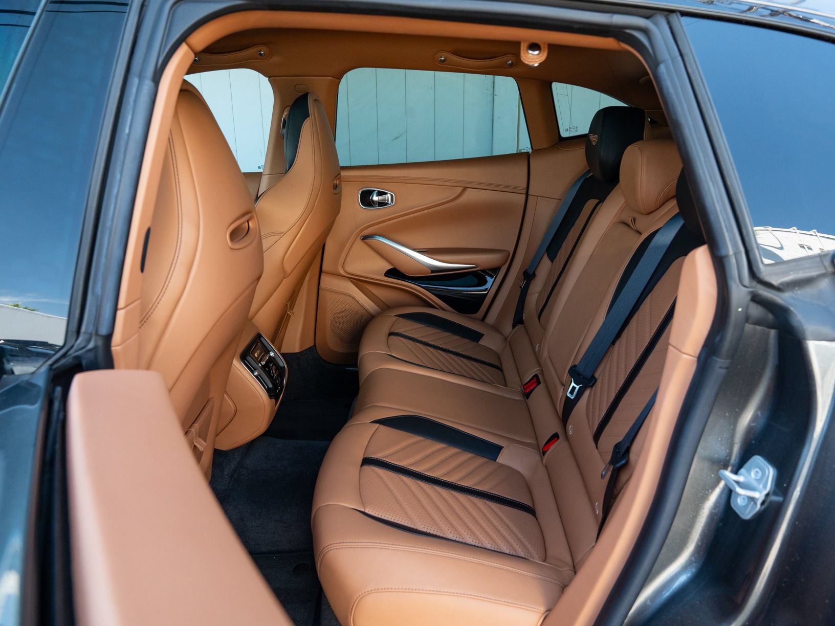 Used 2023 Aston Martin DBX 707 AWD/4WD image 34