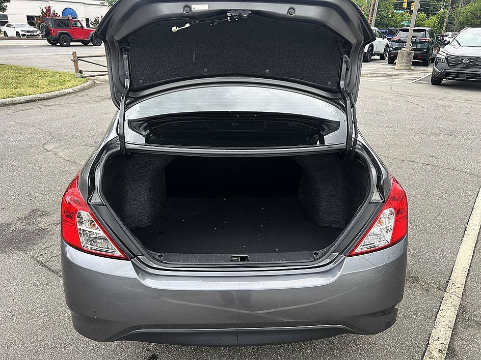 Used 2018 Nissan Versa S Plus FWD image 15