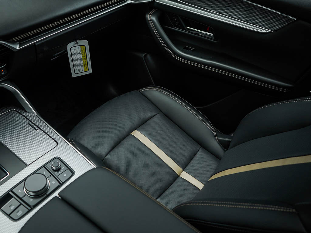 New 2025 MAZDA CX-90 Plug-In Hybrid w/ Premium Plus image 27
