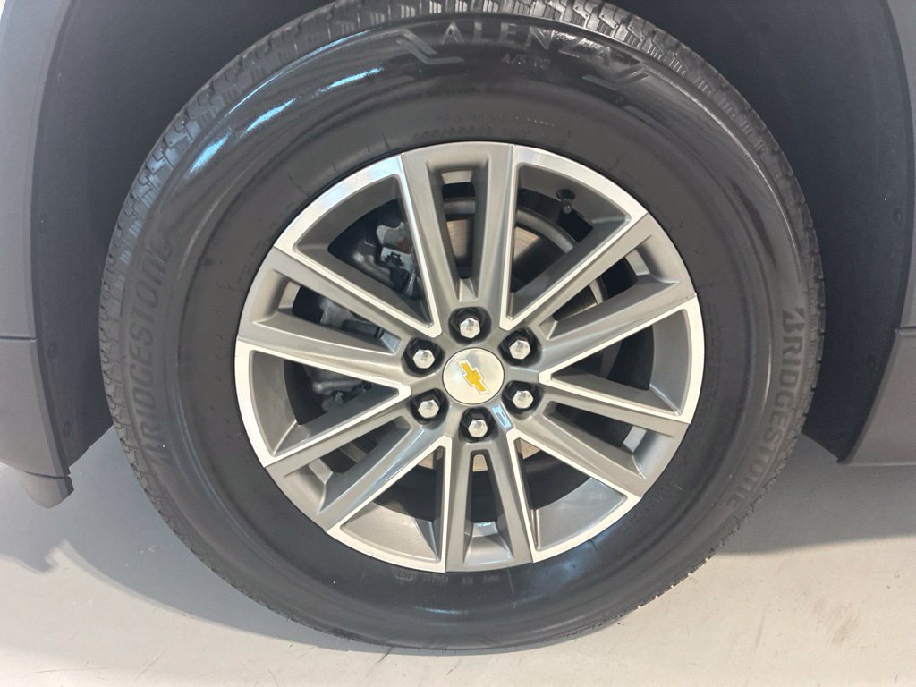 Used 2023 Chevrolet Traverse LT AWD/4WD image 11