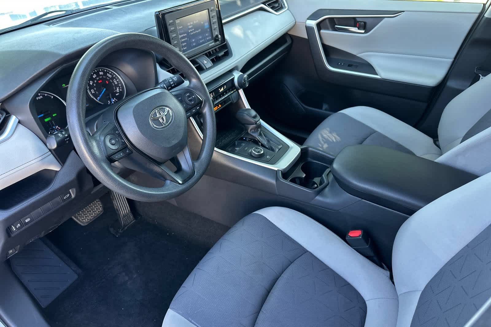 Used 2021 Toyota RAV4 XLE w/ Convenience Package AWD/4WD image 11