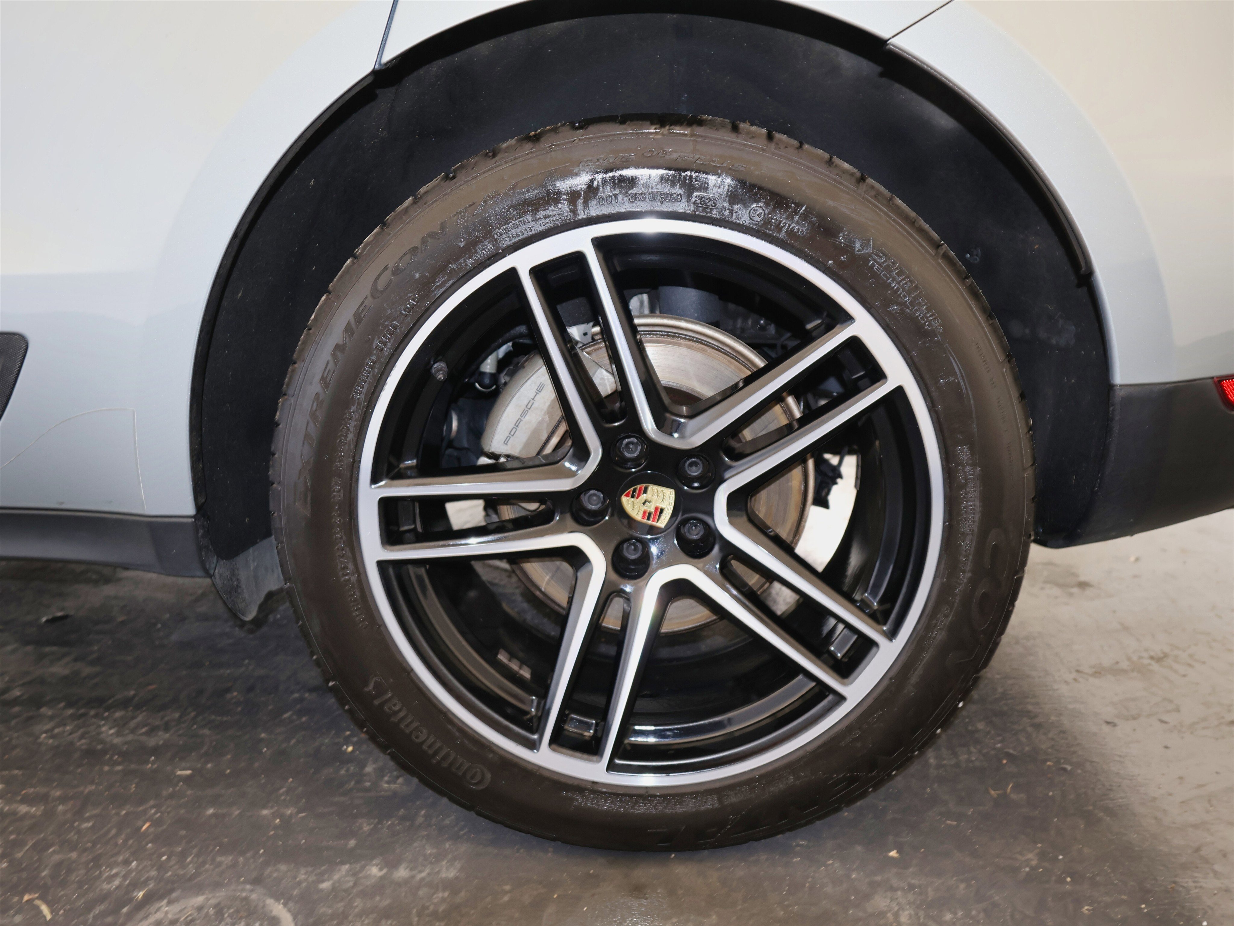 Used 2021 Porsche Macan S image 57