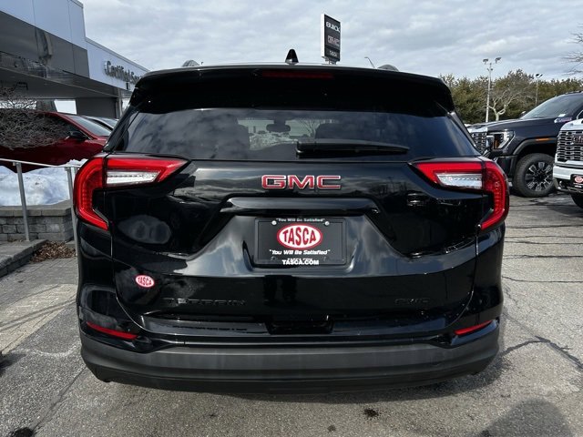 Used 2022 GMC Terrain SLE w/ Driver Convenience Package image 5