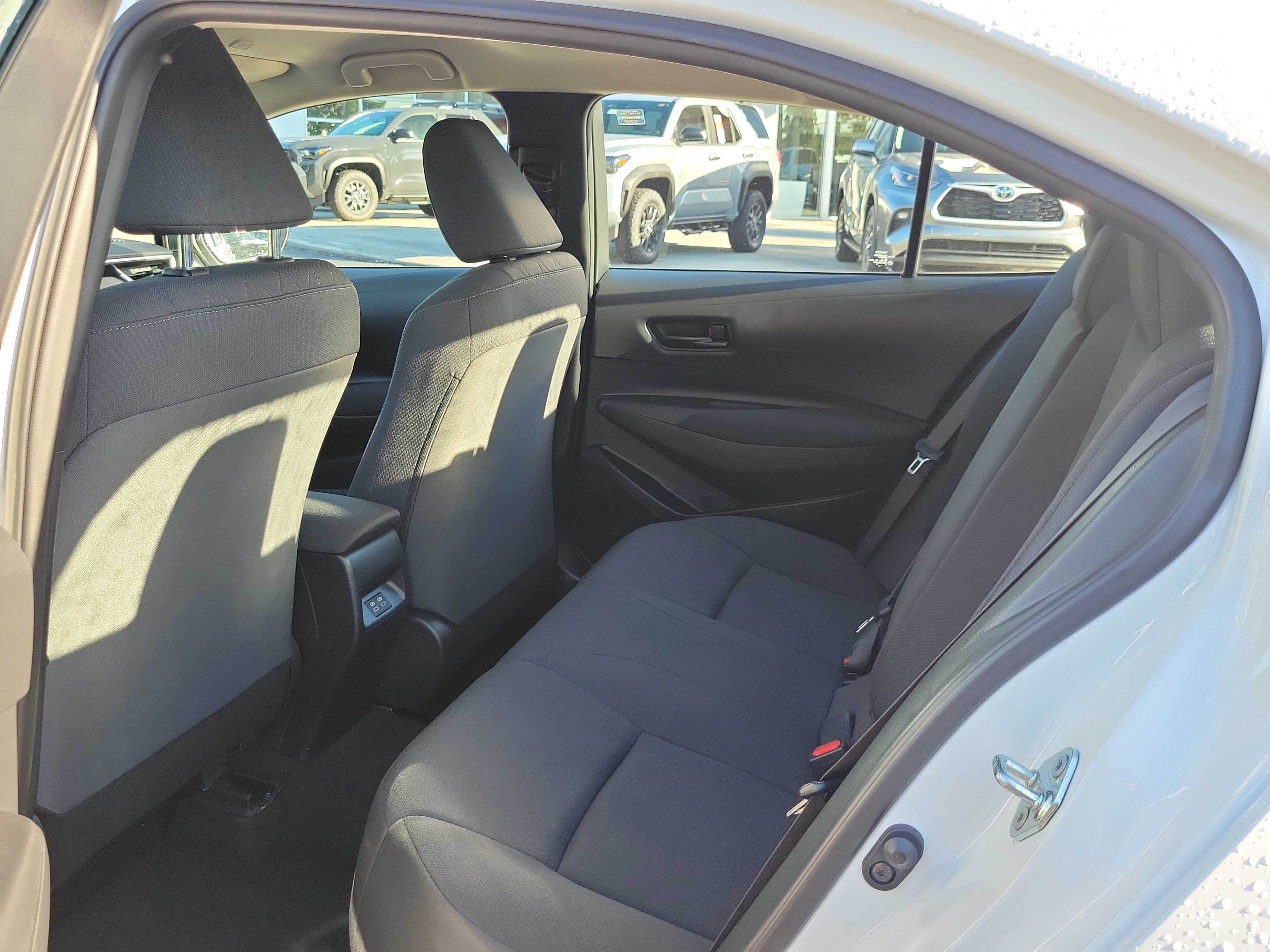 Used 2023 Toyota Corolla LE image 10