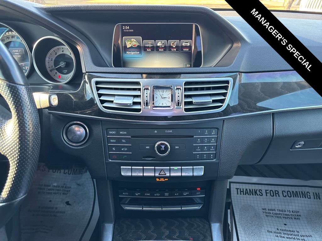 Used 2016 Mercedes-Benz E 350 4MATIC Sedan image 24