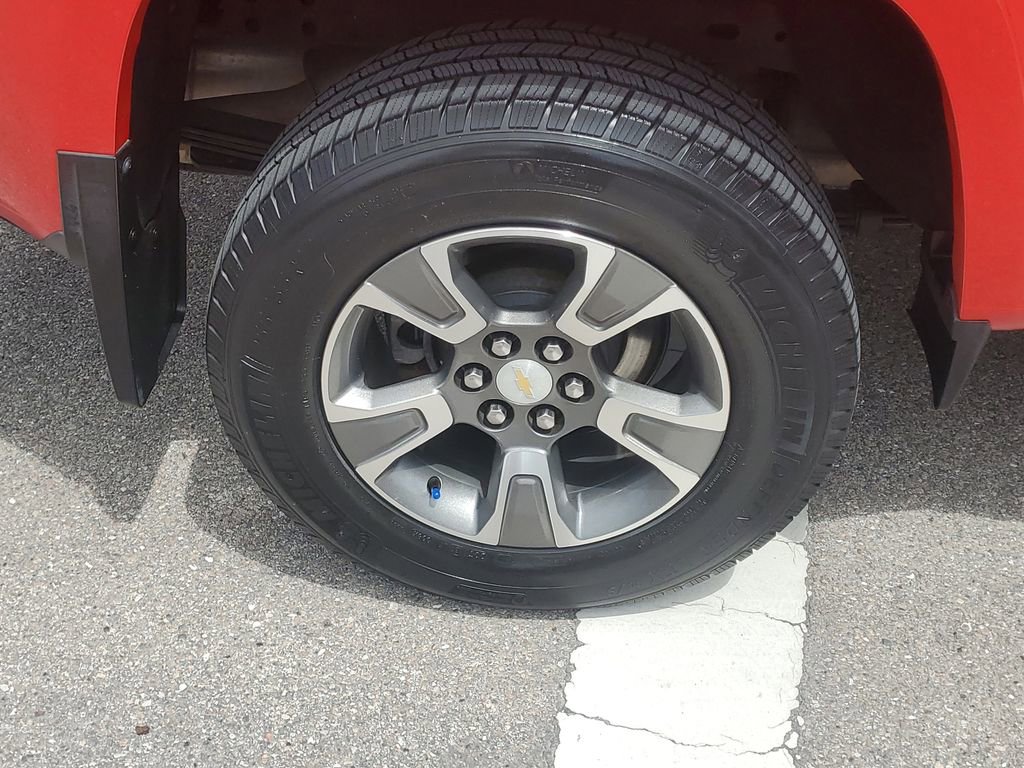 Used 2018 Chevrolet Colorado Z71 AWD/4WD image 10