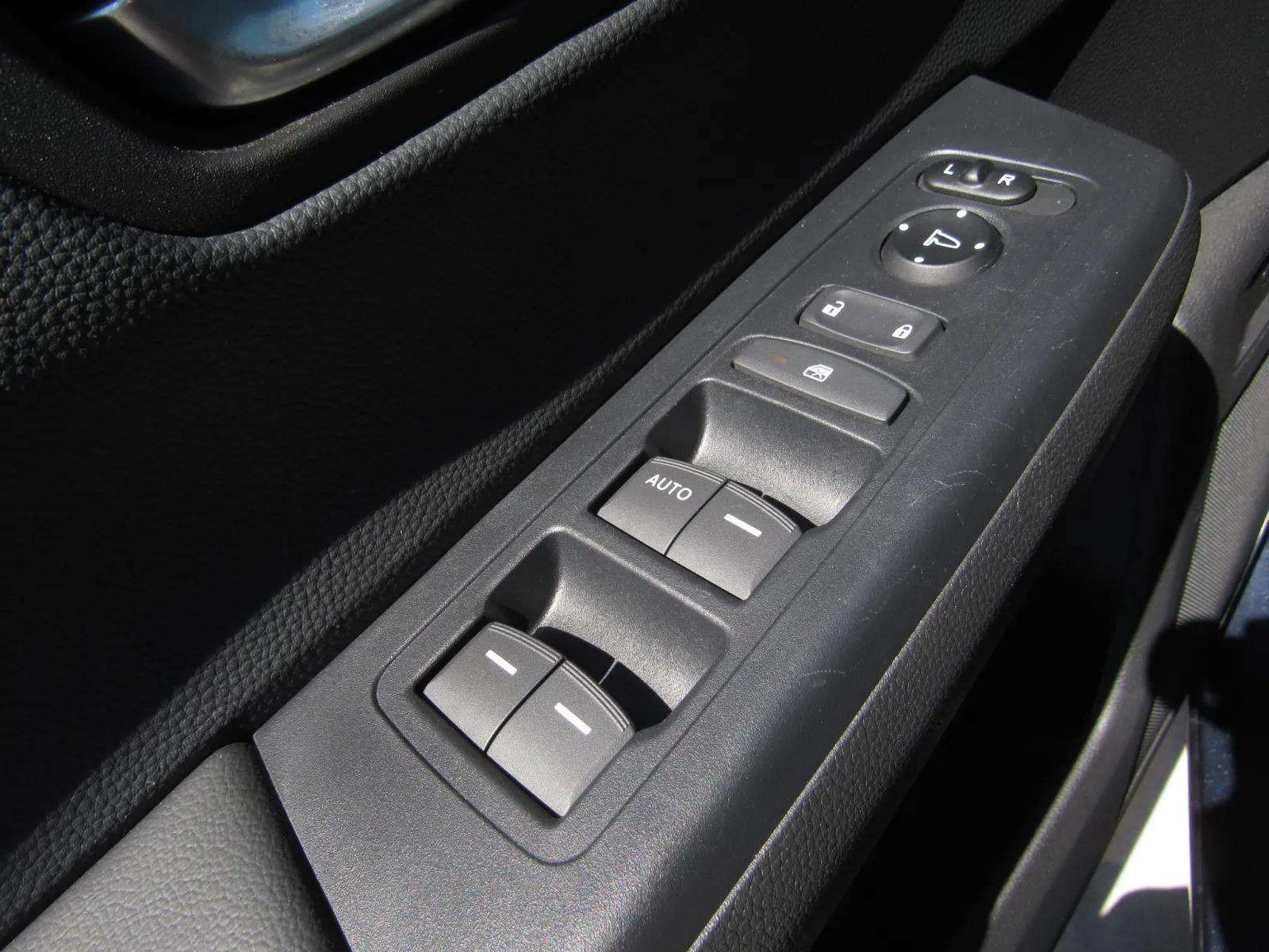 Certified 2025 Honda CR-V LX image 21