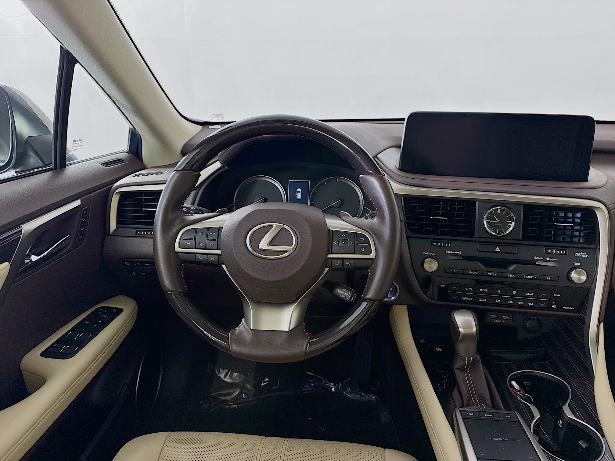 Used 2020 Lexus RX 450h AWD w/ Luxury Package image 24