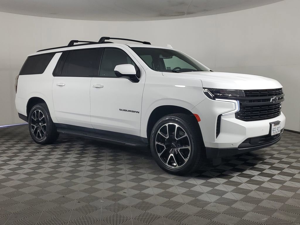 Used 2023 Chevrolet Suburban RST image 2