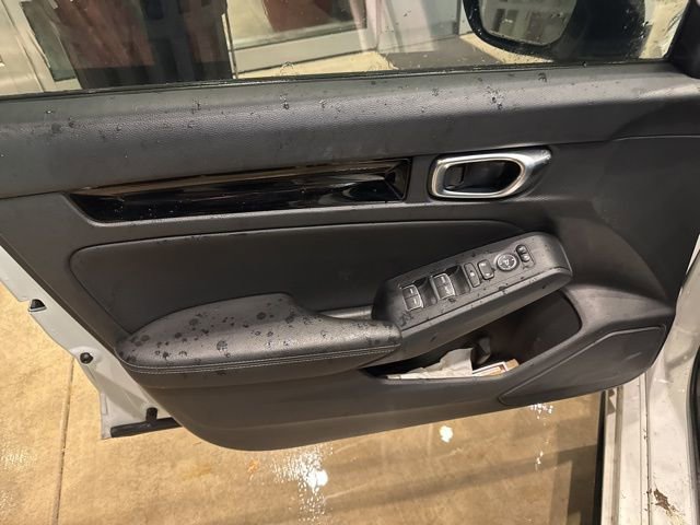 Used 2023 Honda Civic EX-L image 3