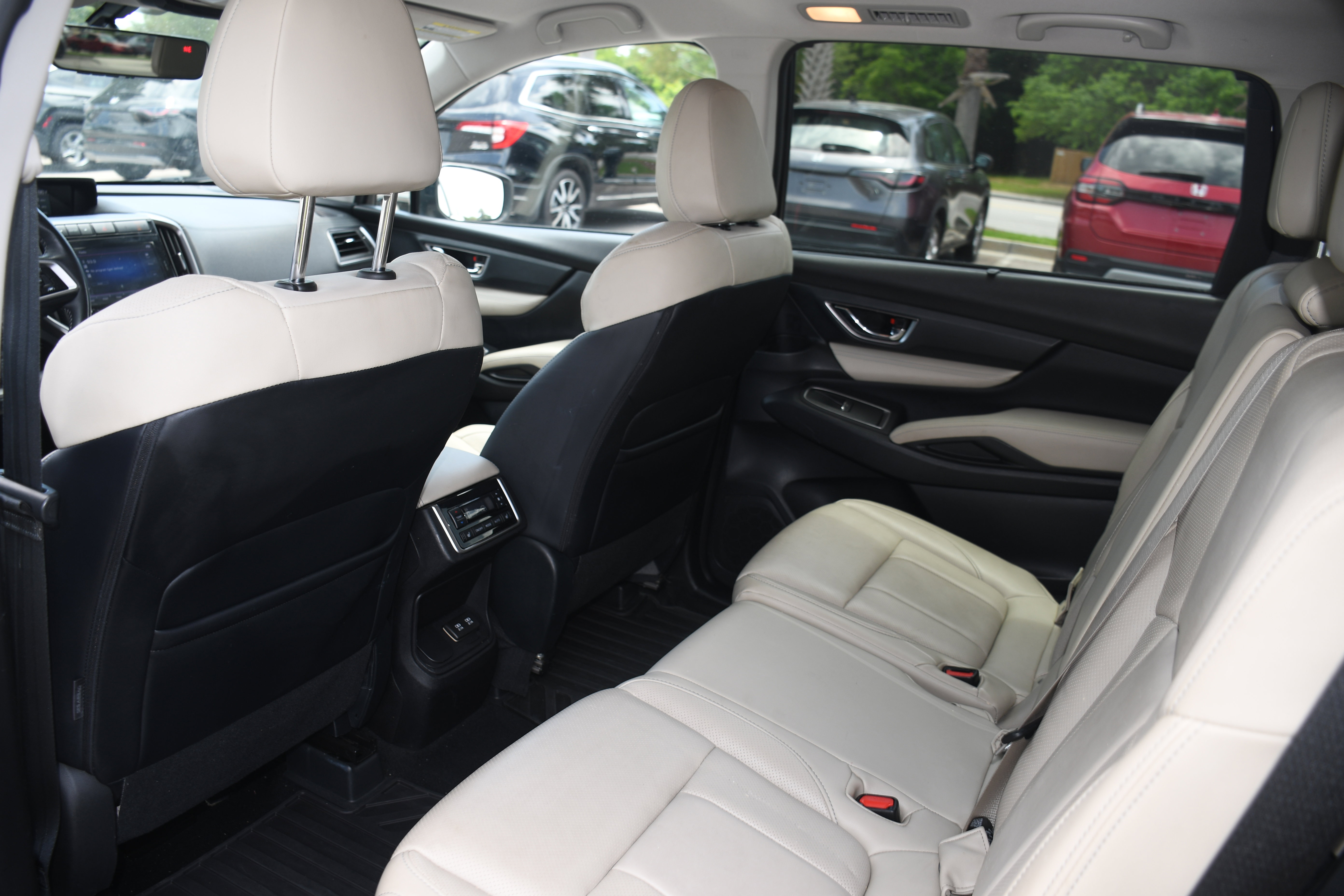 Used 2019 Subaru Ascent Limited AWD/4WD image 16