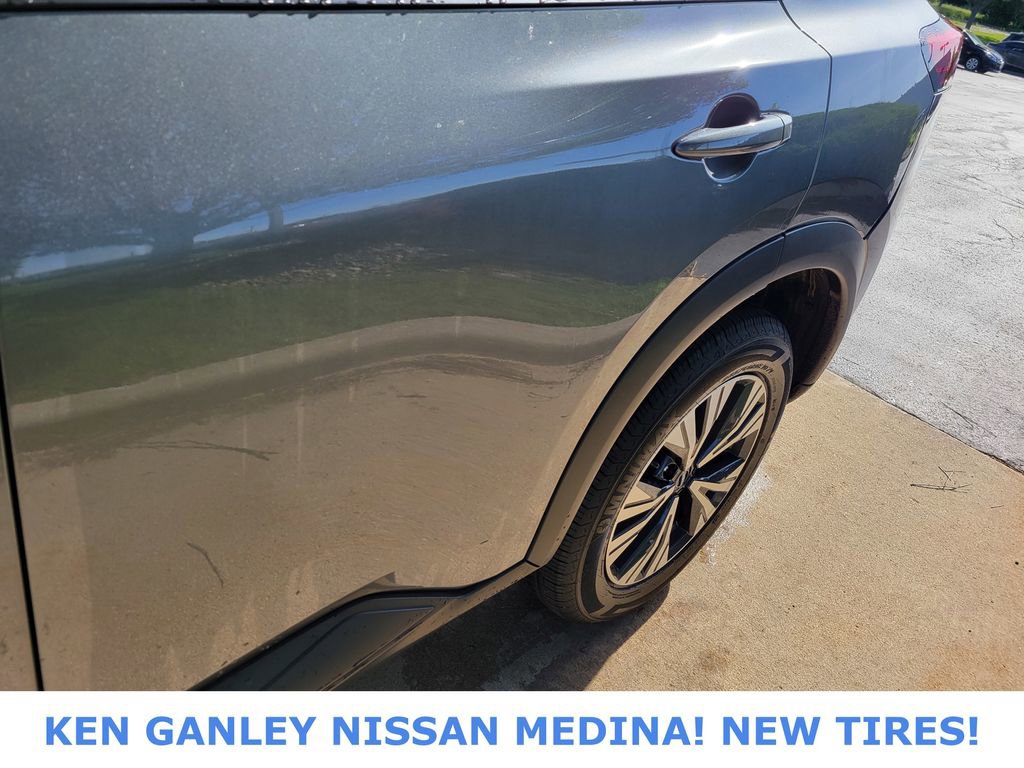 Used 2023 Nissan Rogue SV AWD/4WD image 12