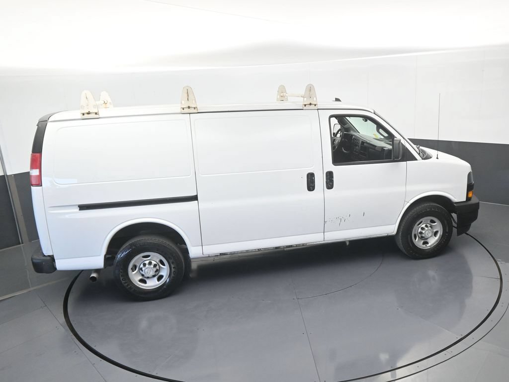 Used 2018 Chevrolet Express 2500 RWD image 34