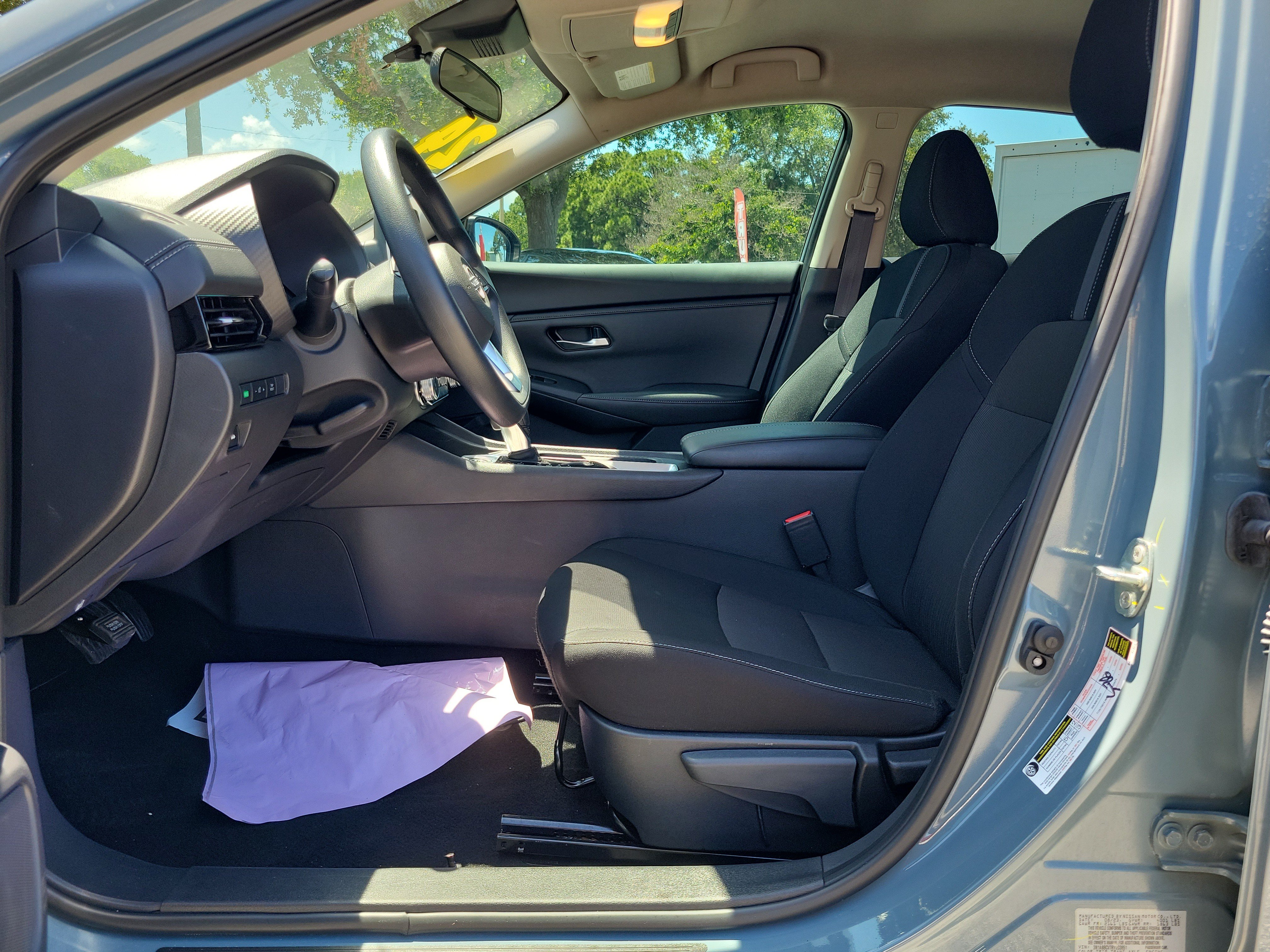 Used 2024 Nissan Sentra SV FWD image 12
