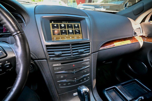 Used 2016 Lincoln MKT AWD image 20