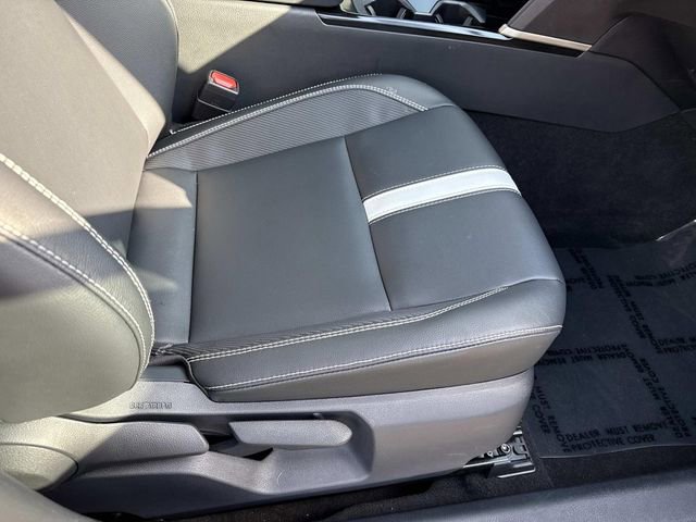 Used 2025 Toyota Camry SE w/ Convenience Package image 10