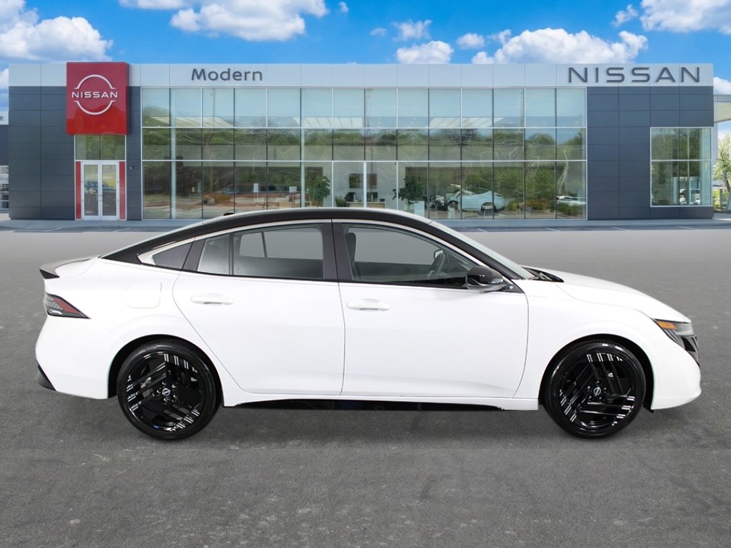 New 2027 Nissan Sentra SR w/ Floor Mat Package FWD image 6