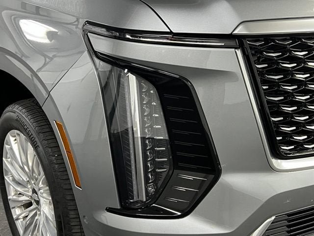 Certified 2026 Cadillac Escalade Luxury AWD/4WD image 10