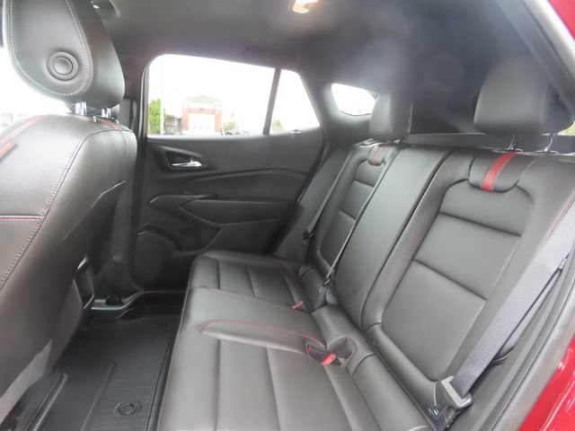 Used 2024 Chevrolet Trax RS w/ Sunroof Package FWD image 24