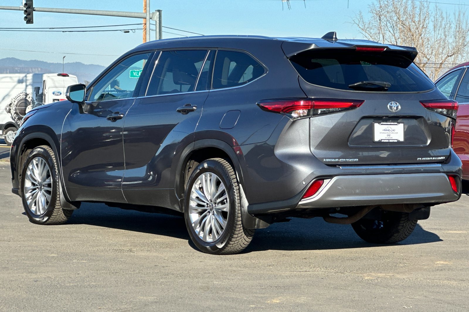 Used 2023 Toyota Highlander Platinum image 6