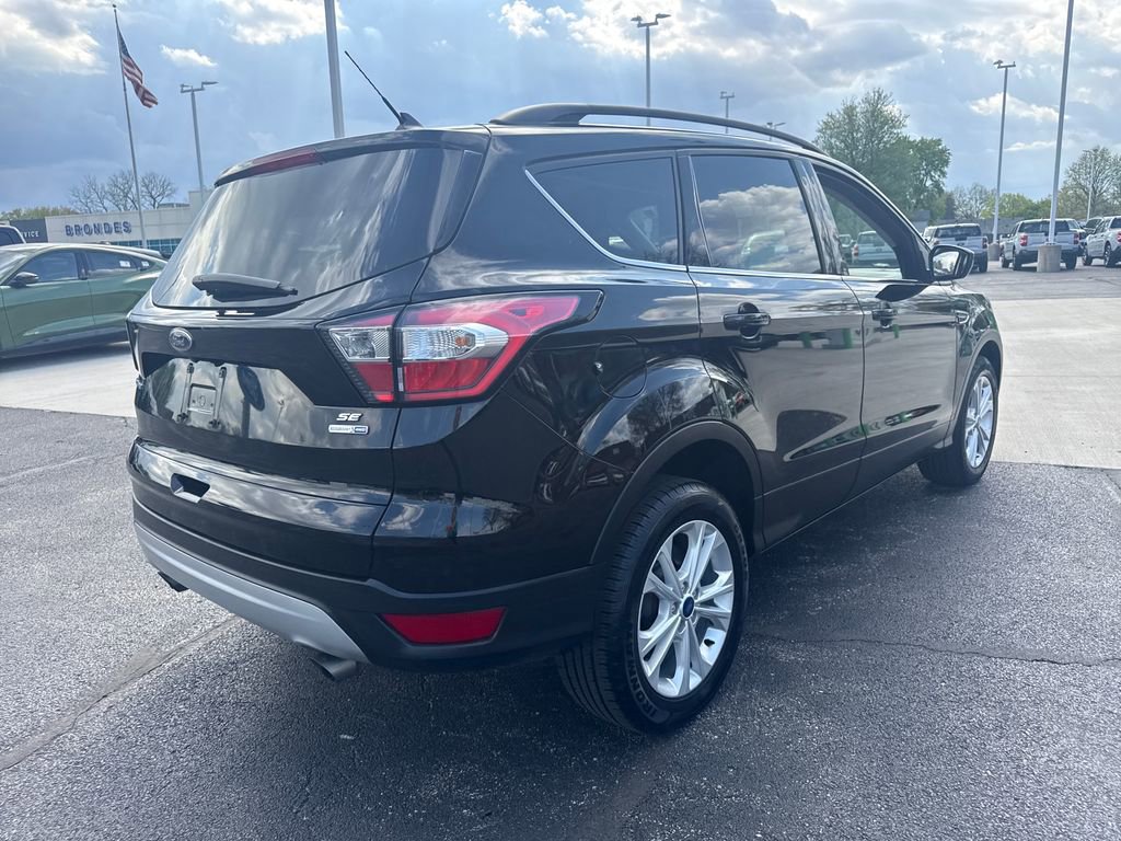 Used 2018 Ford Escape SE w/ Ford Safe & Smart Package AWD/4WD image 7