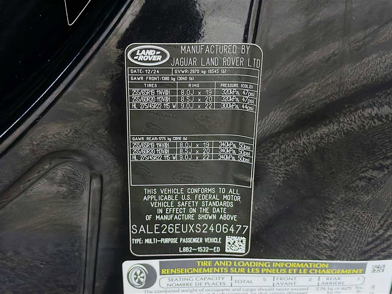 Used 2025 Land Rover Defender 90 X-Dynamic SE image 30