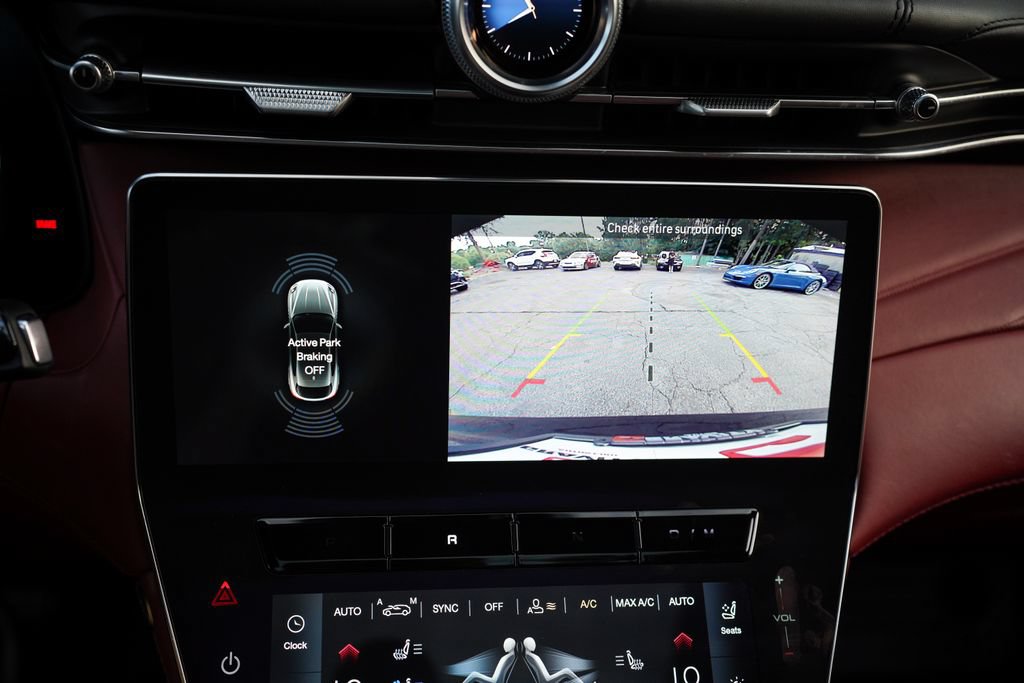 Used 2023 Maserati Grecale Modena AWD/4WD image 32