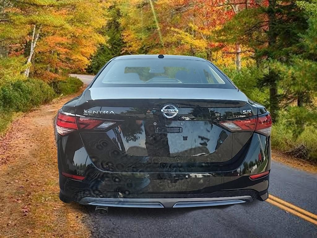 Used 2023 Nissan Sentra SR w/ Electronics Package FWD image 5