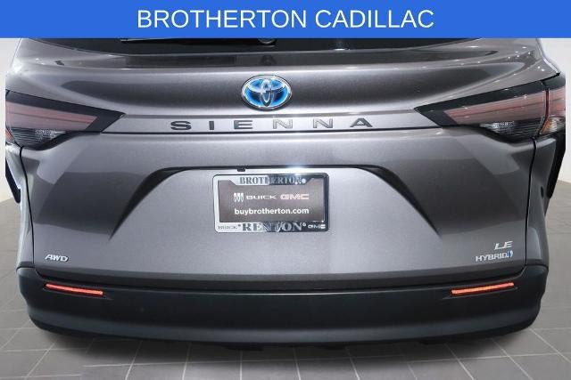 Used 2024 Toyota Sienna LE AWD/4WD image 15