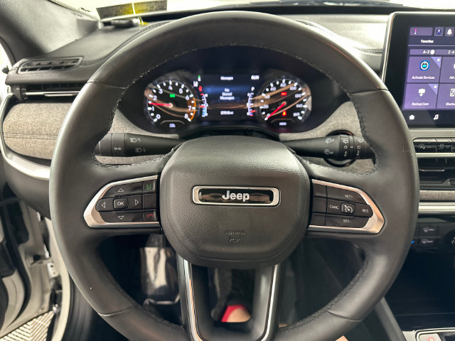 Certified 2024 Jeep Compass Latitude AWD/4WD image 12