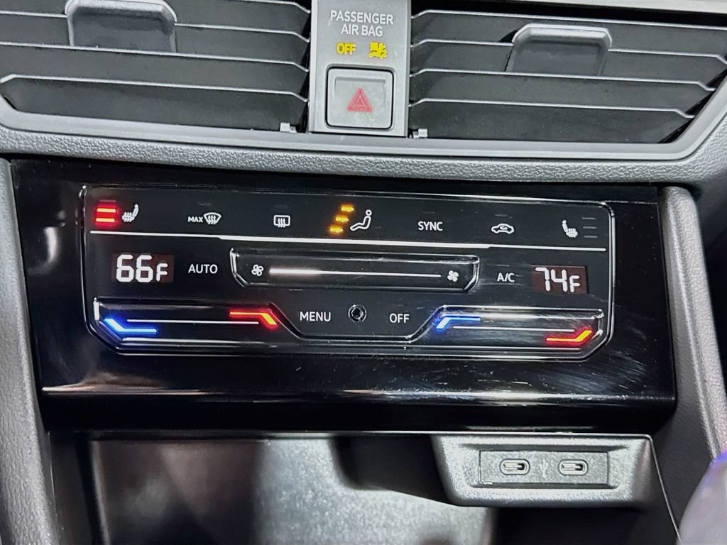 Used 2025 Volkswagen Jetta Sport FWD image 18