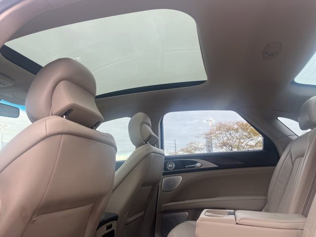 Used 2019 Lincoln MKZ Reserve w/ Luxury Package image 16