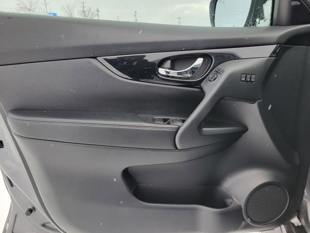 Used 2020 Nissan Rogue SL w/ Premium Package image 15